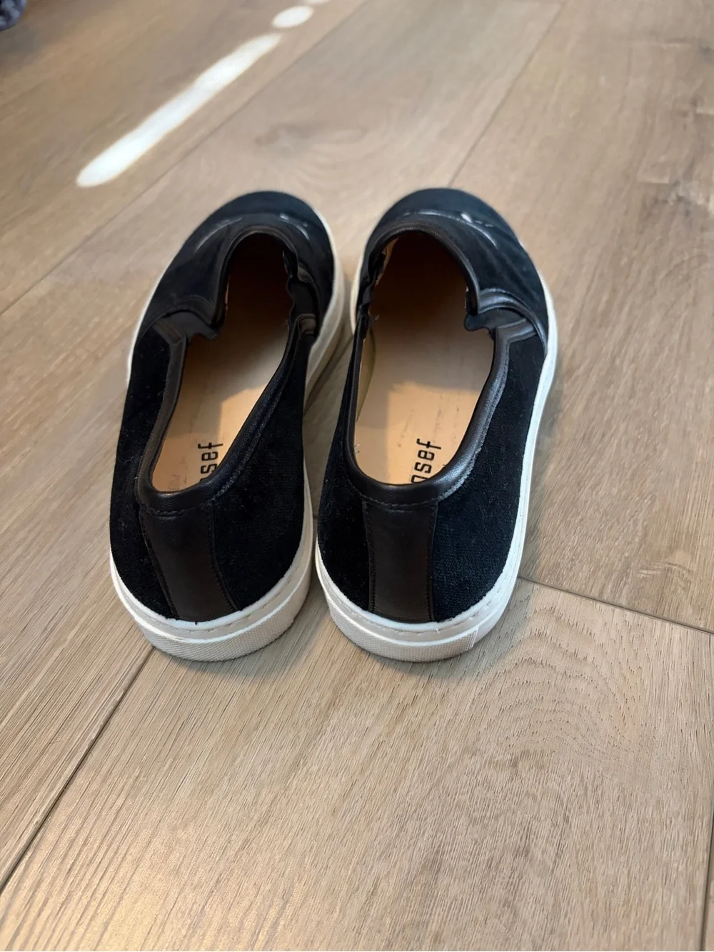Jon Josef Slip-On Women's Sneakers with White Skull & Crossed Swords Embroider